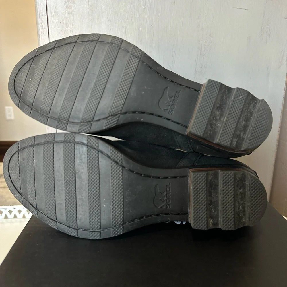 Sorel Lolla Cut-Out Leather Suede Booties Boots 9.5